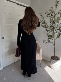 Valerie Ribbed Knit Long Sleeve Maxi Dress (Black)