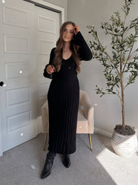 Valerie Ribbed Knit Long Sleeve Maxi Dress (Black)