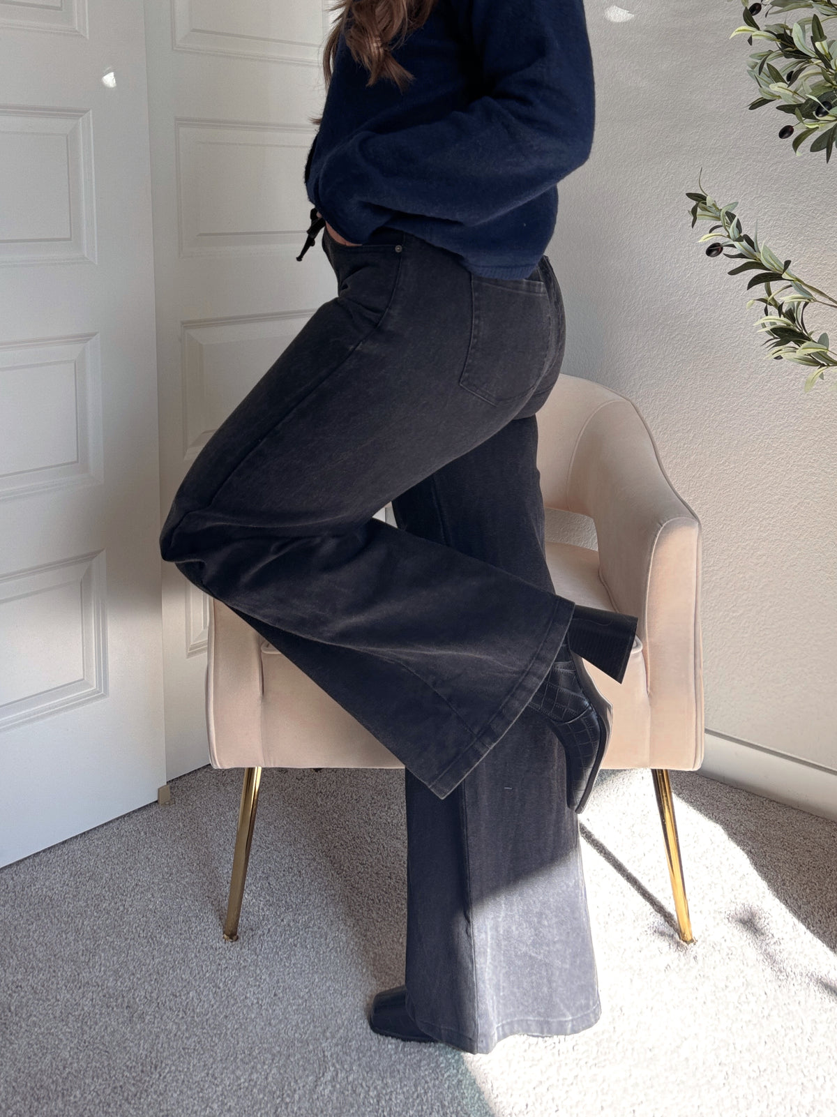 Arden Drawstring Waist Wide Leg Jeans (Washed Black)