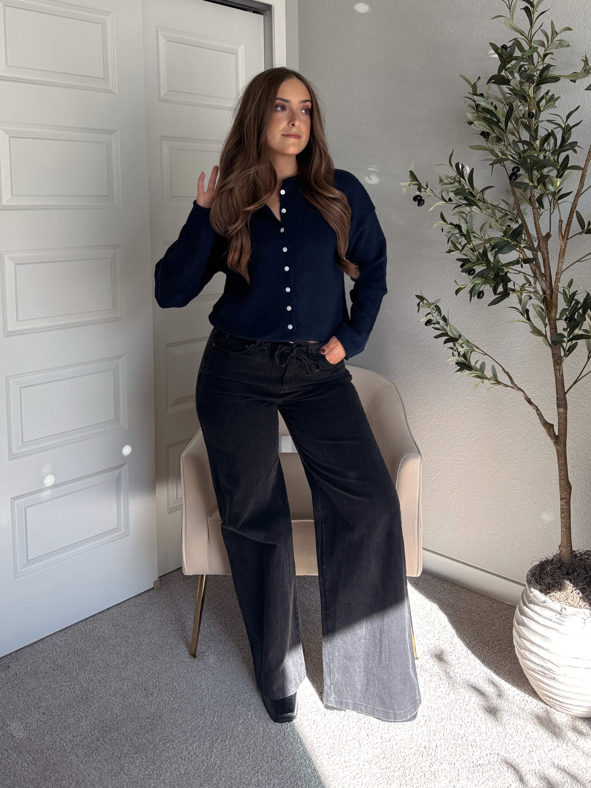 Arden Drawstring Waist Wide Leg Jeans (Washed Black)