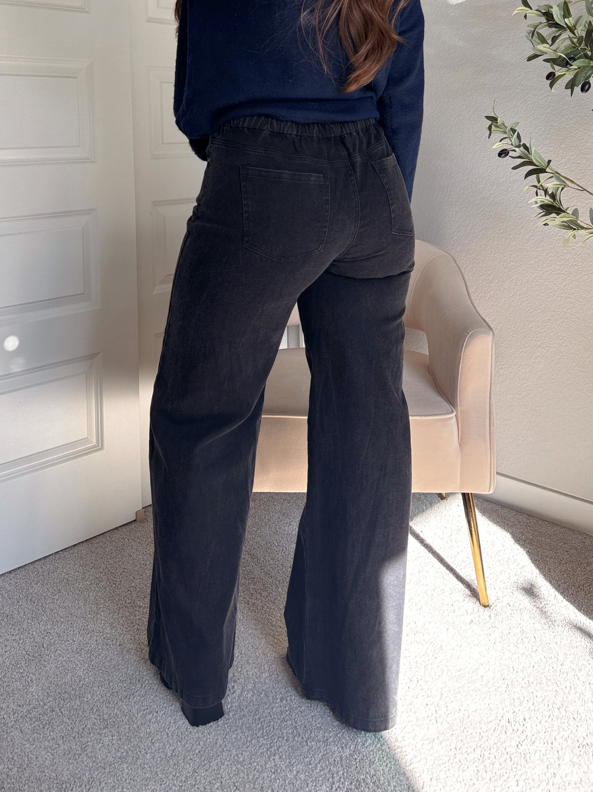 Arden Drawstring Waist Wide Leg Jeans (Washed Black)