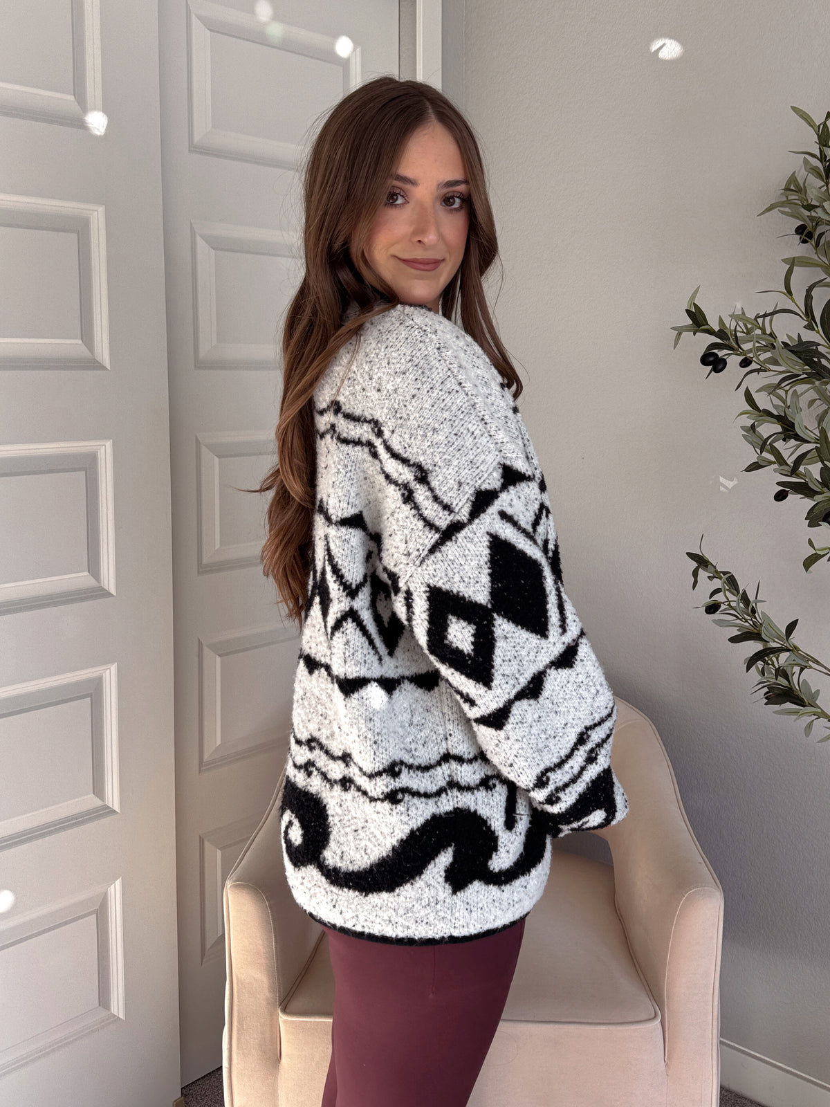Aspen Patterned Oversized Knit Quarter Zip Pullover (Ivory/Black)