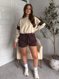 Bennett Contrast Cropped Sweatshirt (Bone/Espresso)
