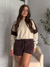 Bennett Contrast Cropped Sweatshirt (Bone/Espresso)