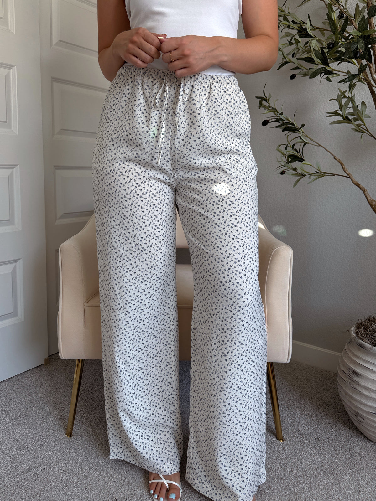 Blossom Bordeaux Floral Drawstring Wide Leg Pants (Cream)