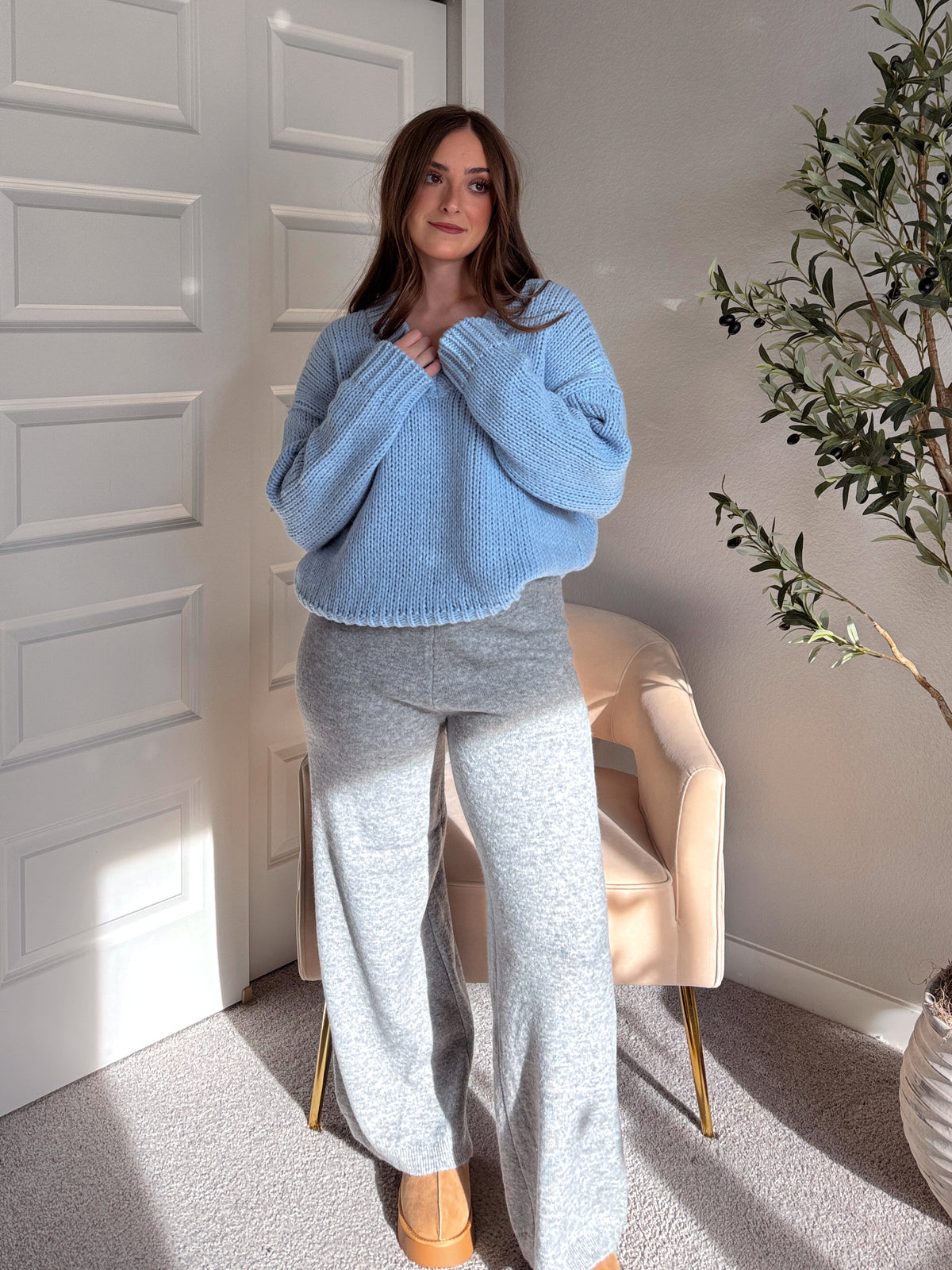 Celeste V-Neck Boxy Cut Balloon Sleeve Sweater (Light Blue)