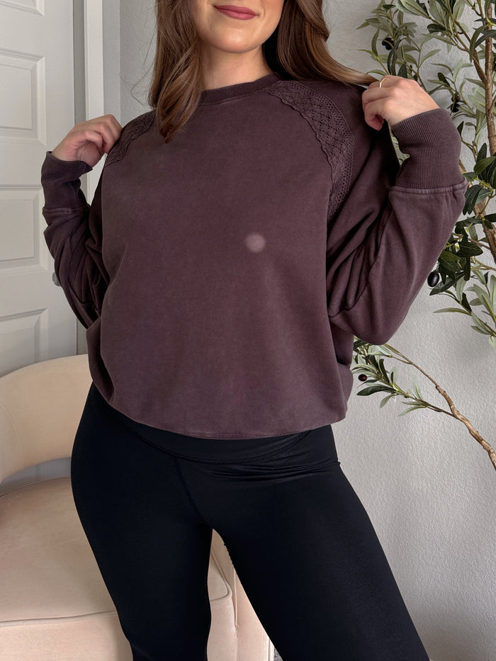 Chestnut Mineral Wash Lace Cotton Pullover (Espresso)