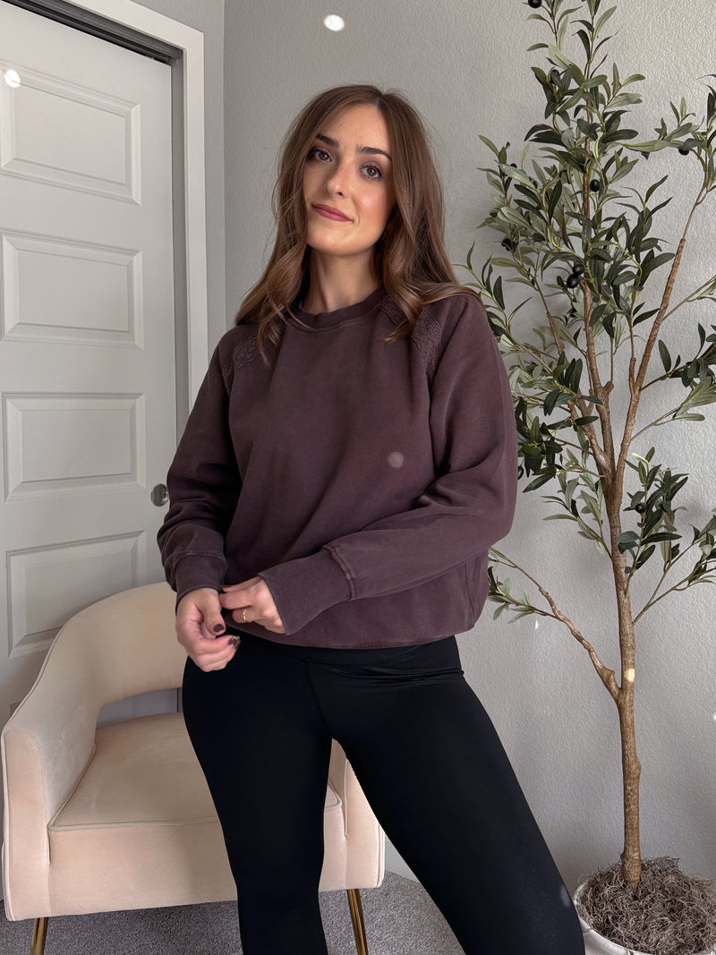 Chestnut Mineral Wash Lace Cotton Pullover (Espresso)