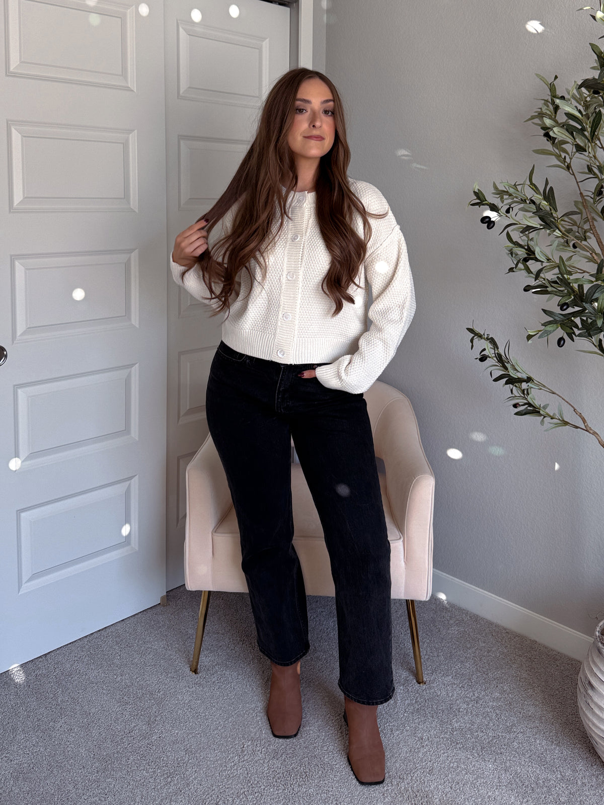 Claire Textured Crew Neck Cardigan (Ivory)