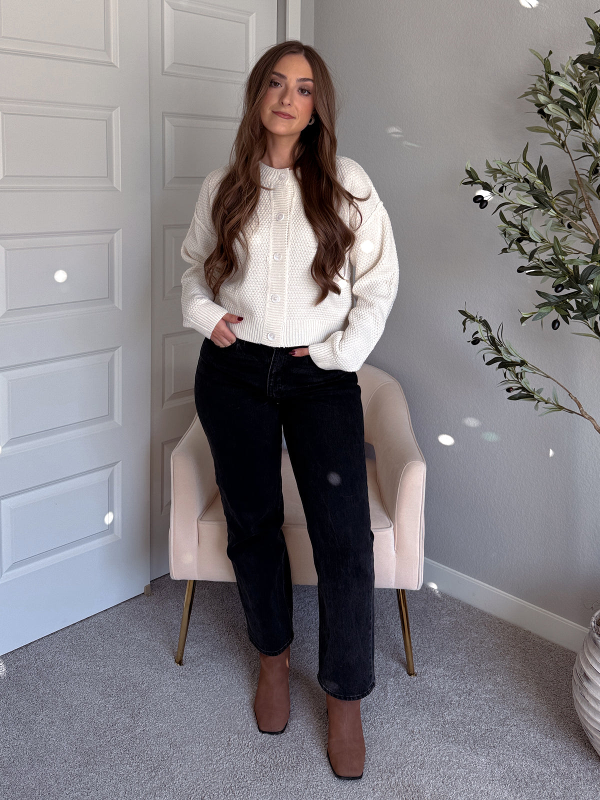 Claire Textured Crew Neck Cardigan (Ivory)