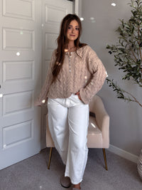 Clover Cable Knit Pullover Sweater (Taupe)