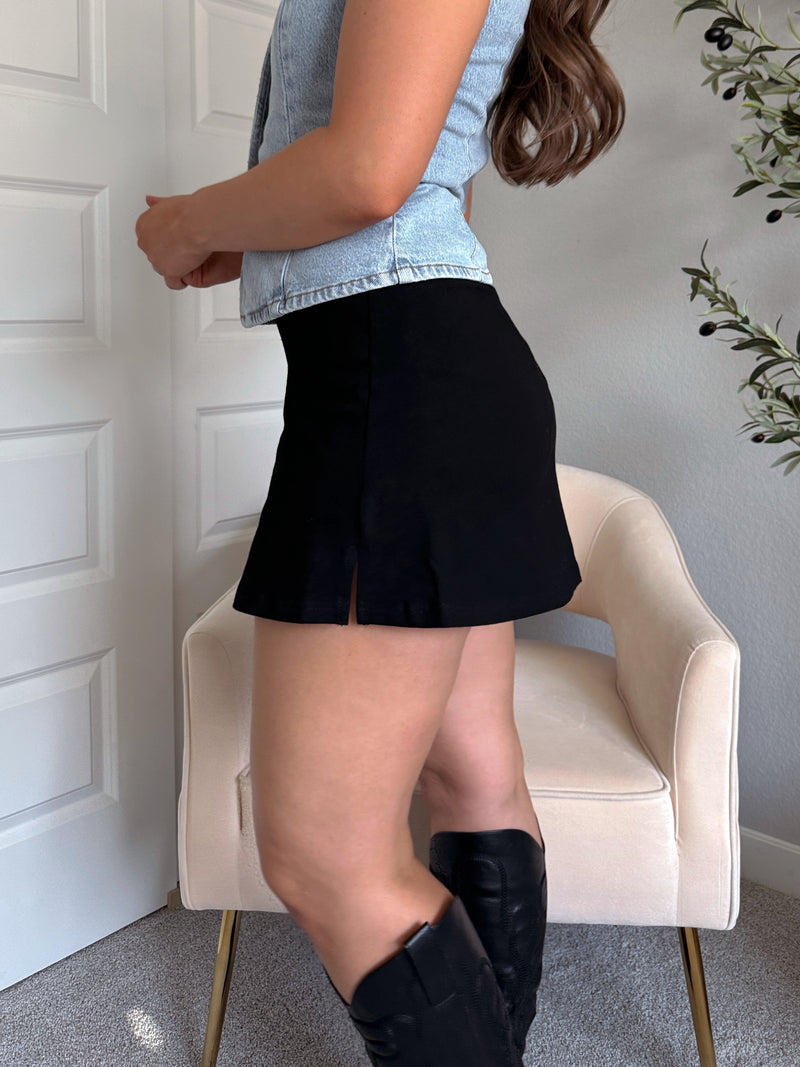 Colby A-Line Mid Rise Cotton Mini Skort (Black)