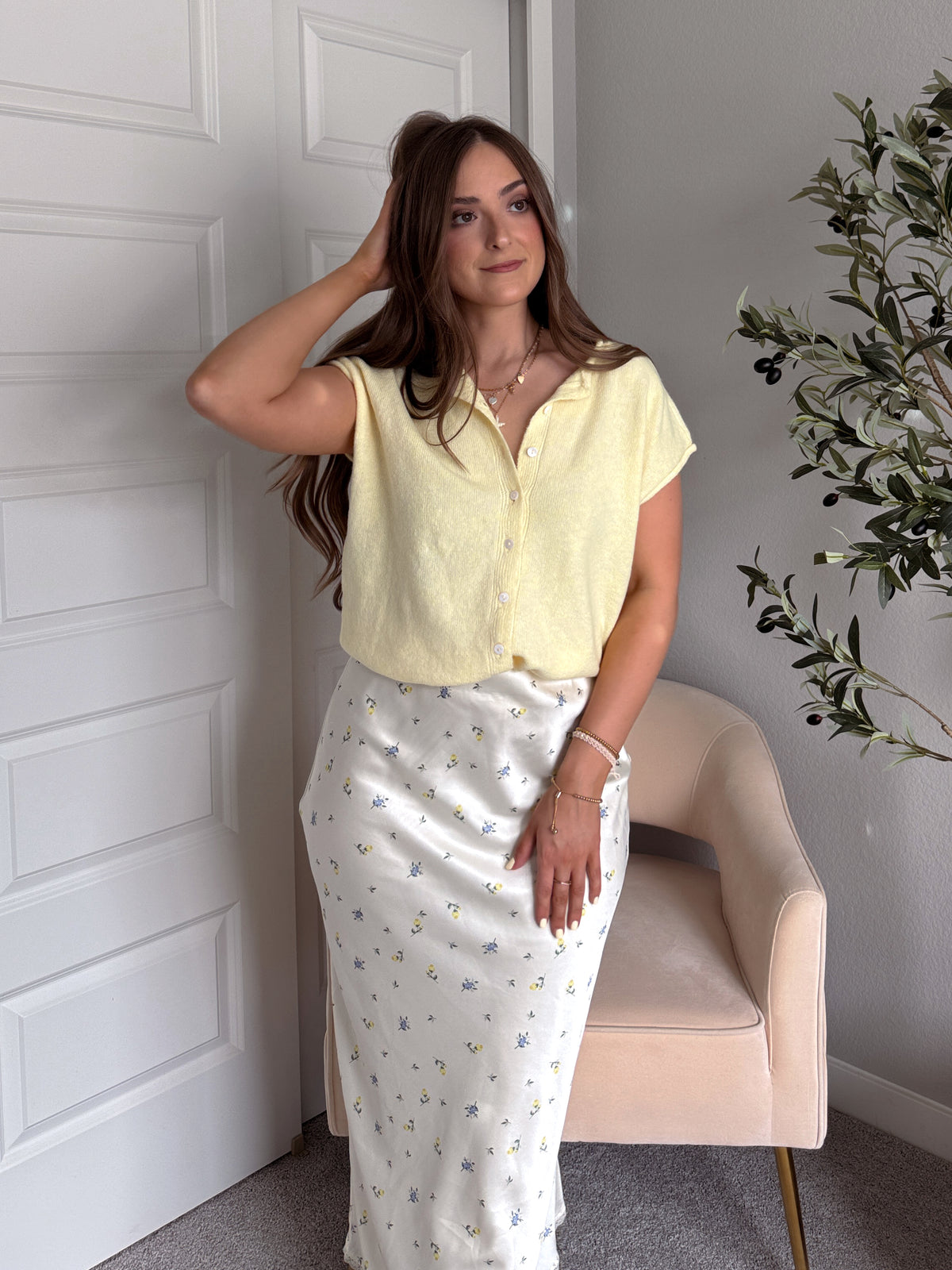 Daisy Lightweight Knit Sleeveless Cardigan (Butter Yellow)