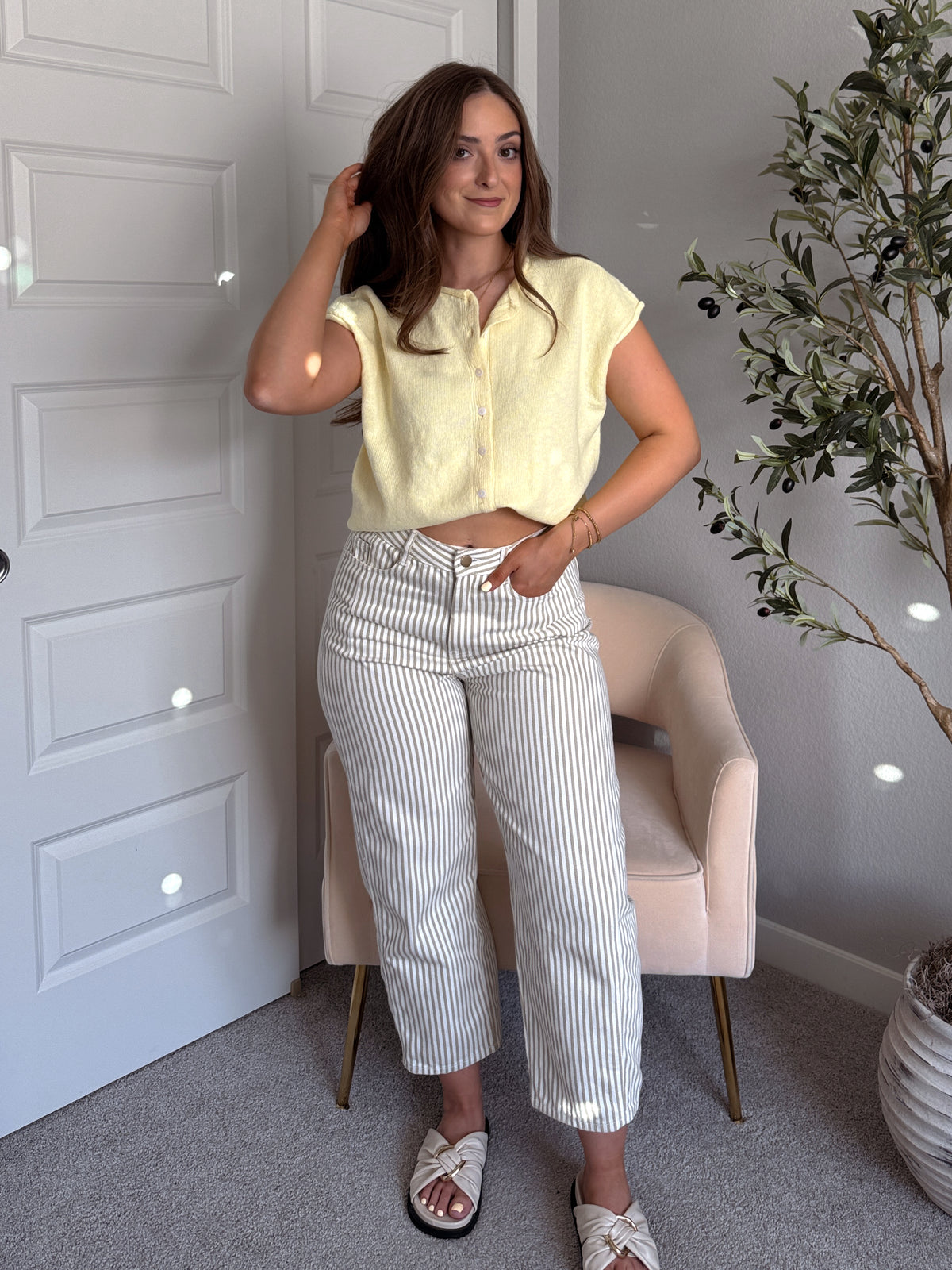 Daisy Lightweight Knit Sleeveless Cardigan (Butter Yellow)