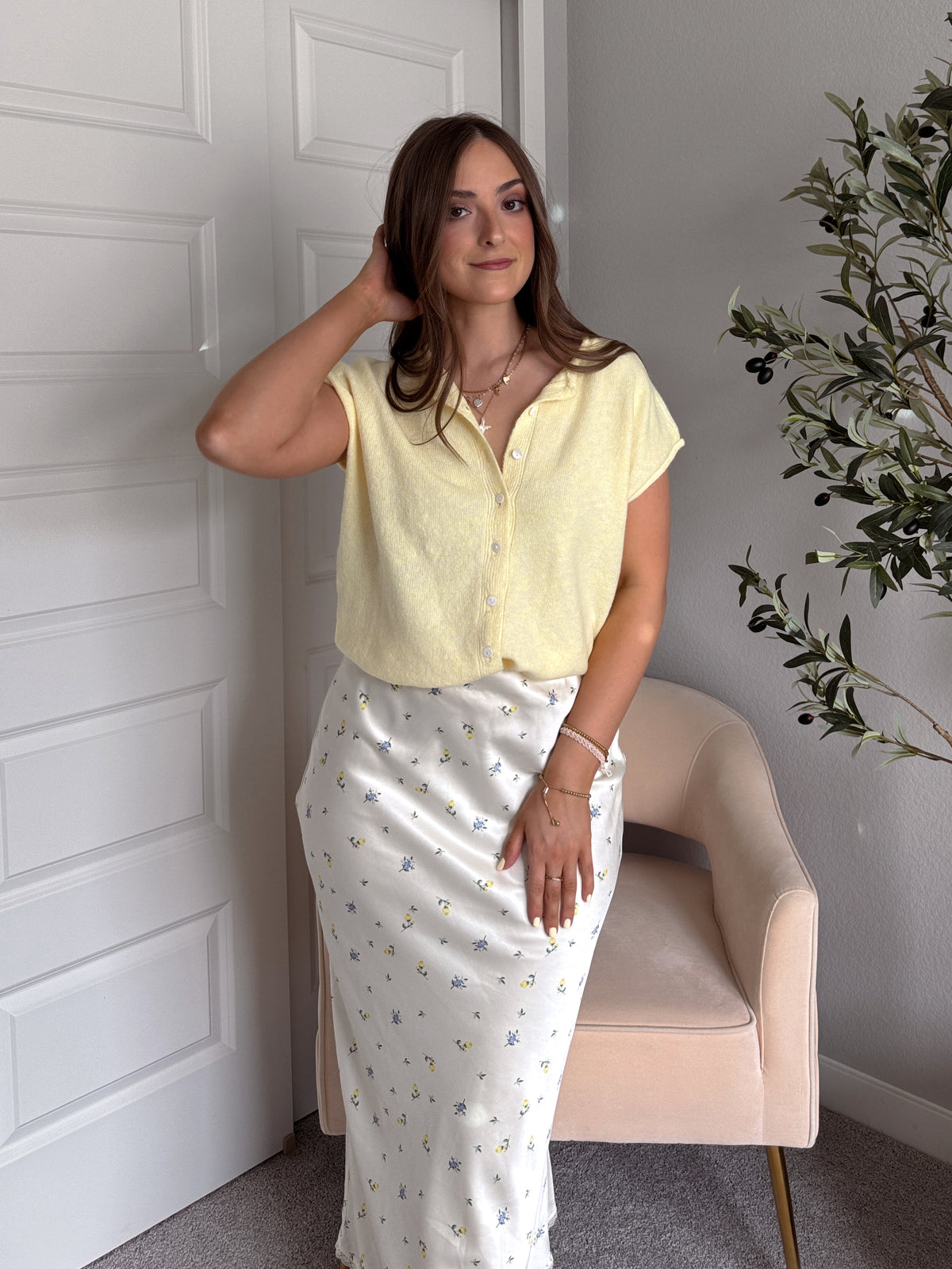 Daisy Lightweight Knit Sleeveless Cardigan (Butter Yellow)