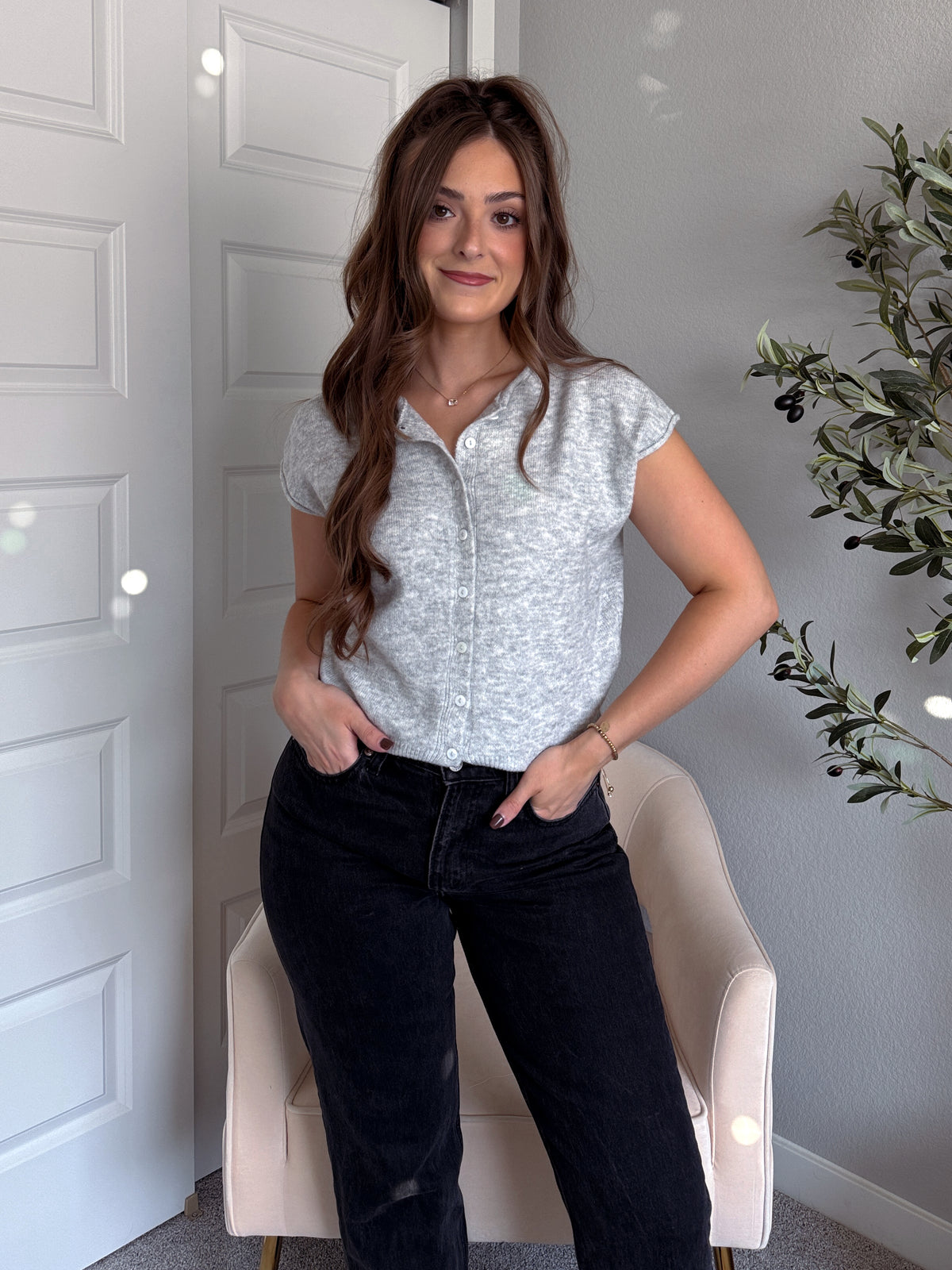 Daisy Lightweight Knit Sleeveless Cardigan (Heather Gray)