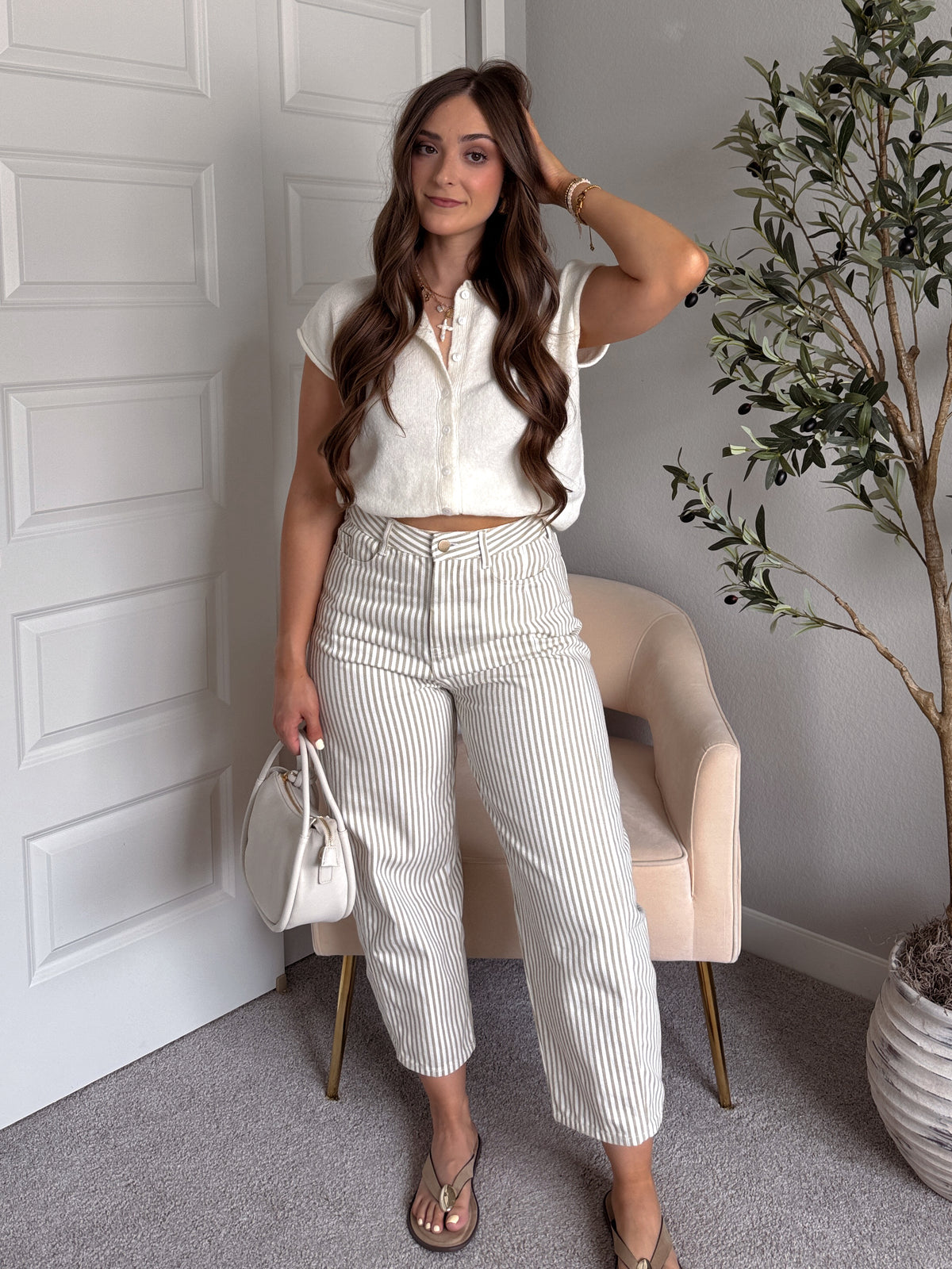 Daisy Lightweight Knit Sleeveless Cardigan (Ivory)