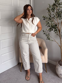 Daisy Lightweight Knit Sleeveless Cardigan (Ivory)