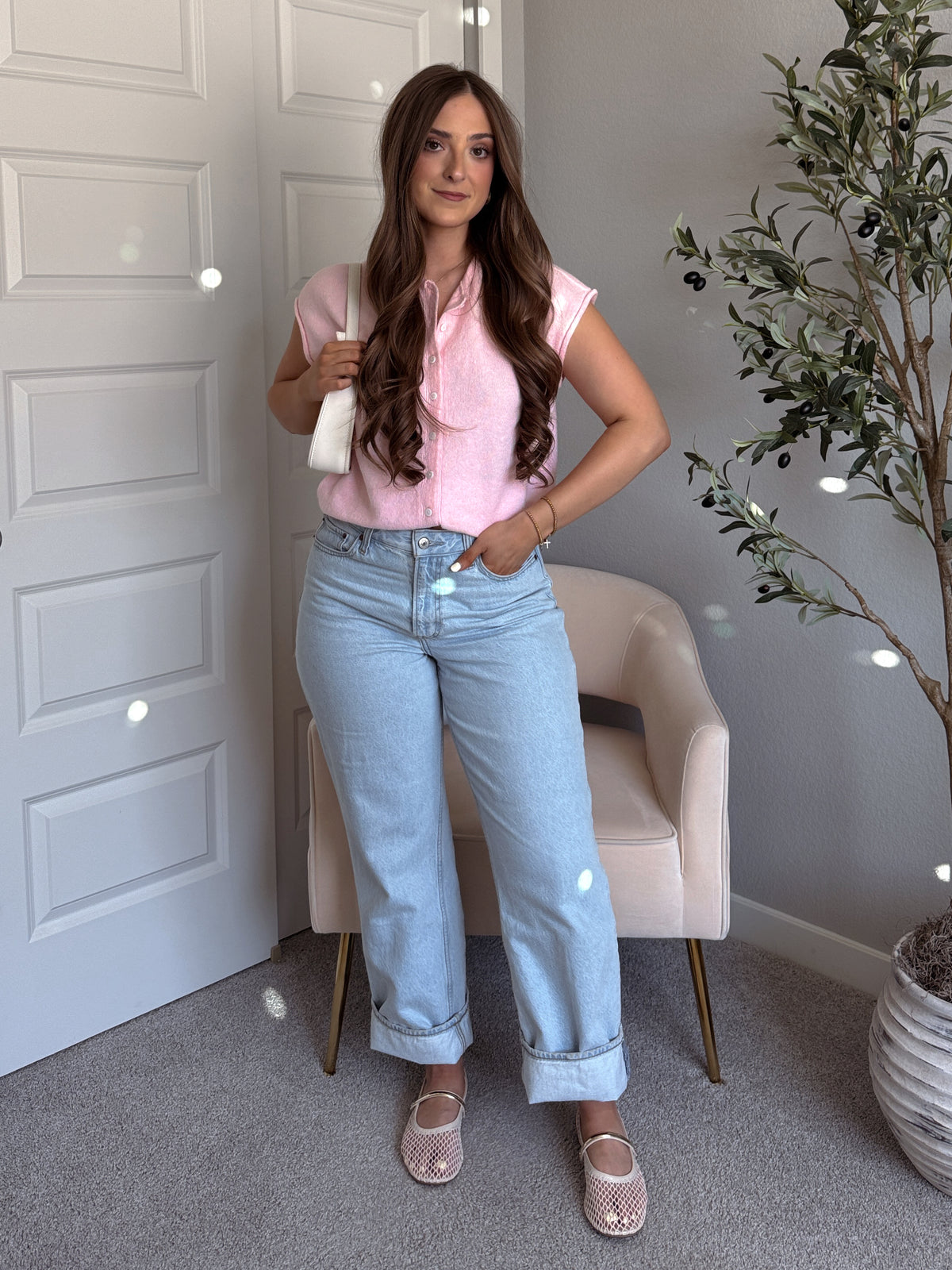 Daisy Lightweight Knit Sleeveless Cardigan (Light Pink)