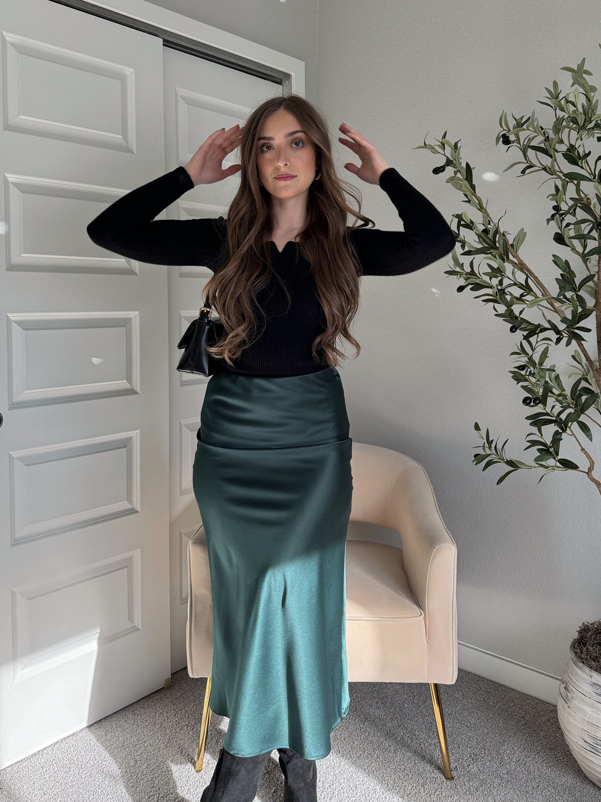 Elara Satin Midi Slip Skirt (Hunter Green) – La Belle Boutique