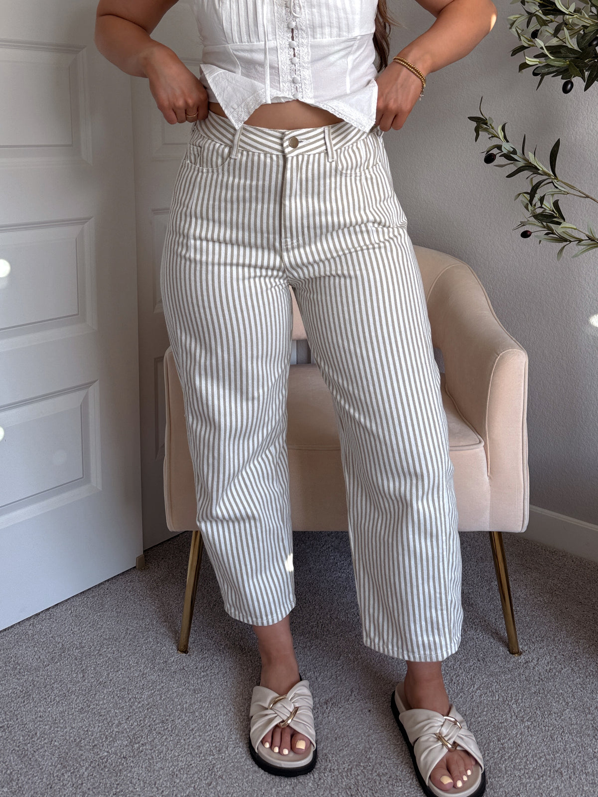 Elle Pinstripe Barrel Leg Cotton Pants (Beige)