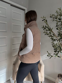 Ellis Corduroy Puffer Vest (Mushroom)