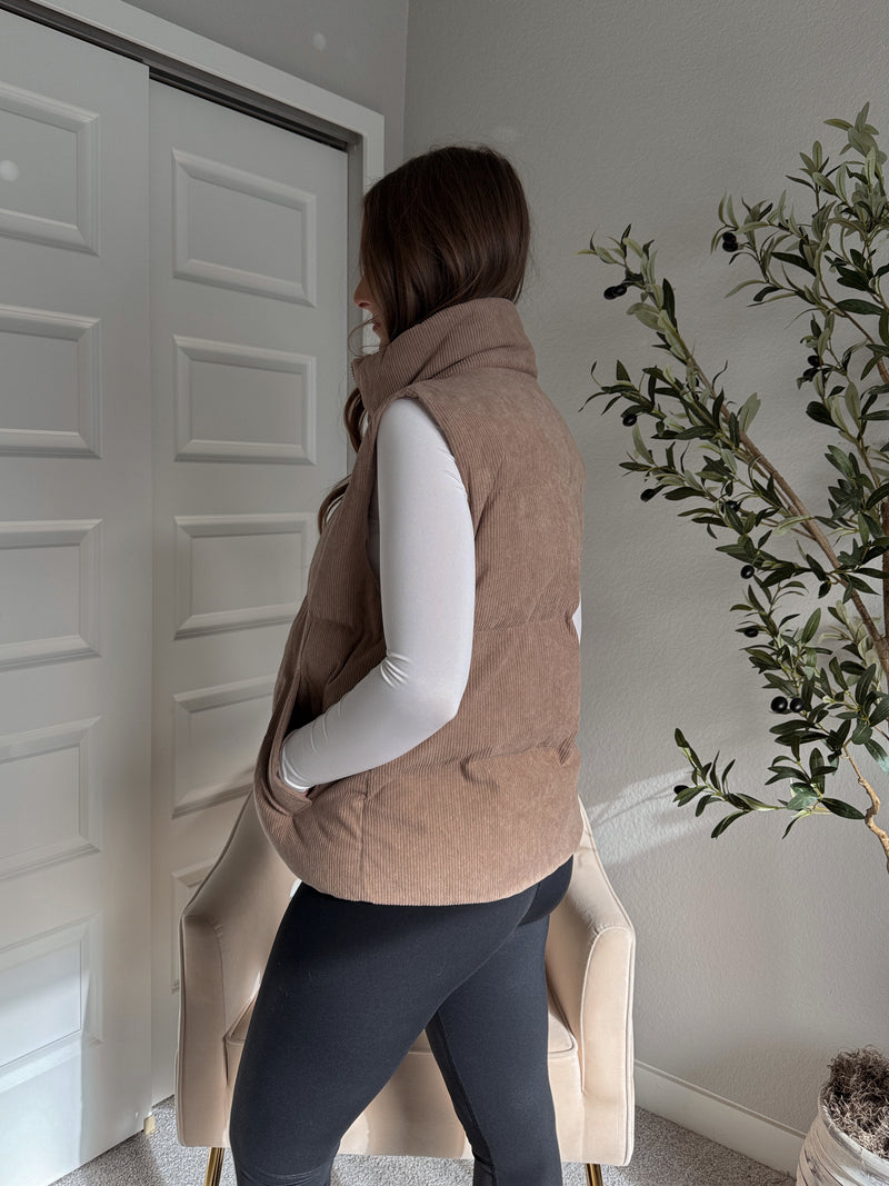 Ellis Corduroy Puffer Vest (Mushroom)