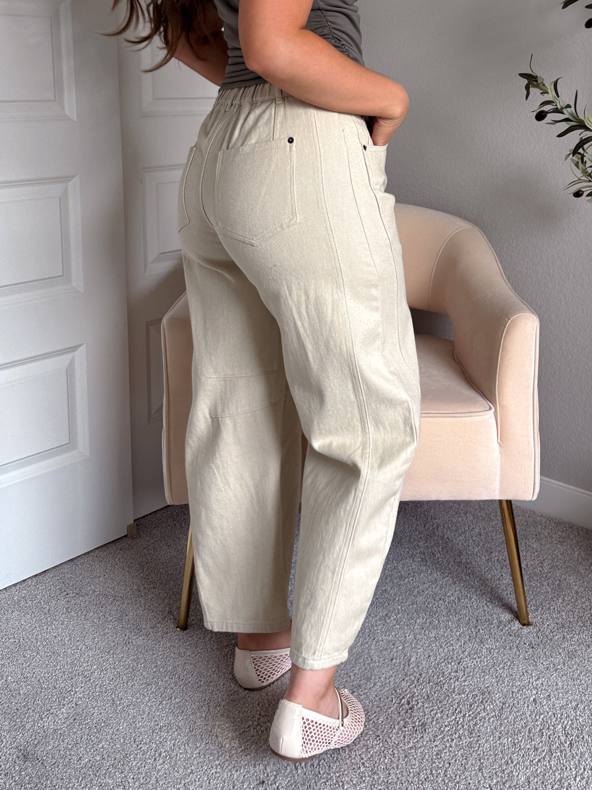 Frankie Mid Rise Cotton Barrel Pants (Taupe)
