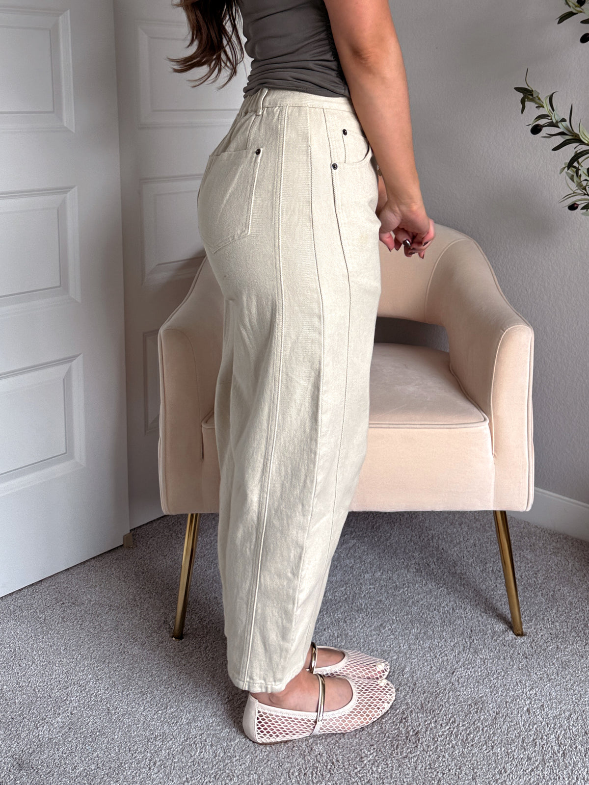 Frankie Mid Rise Cotton Barrel Pants (Taupe)