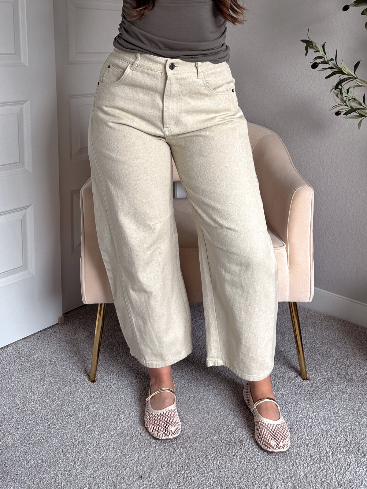 Frankie Mid Rise Cotton Barrel Pants (Taupe)