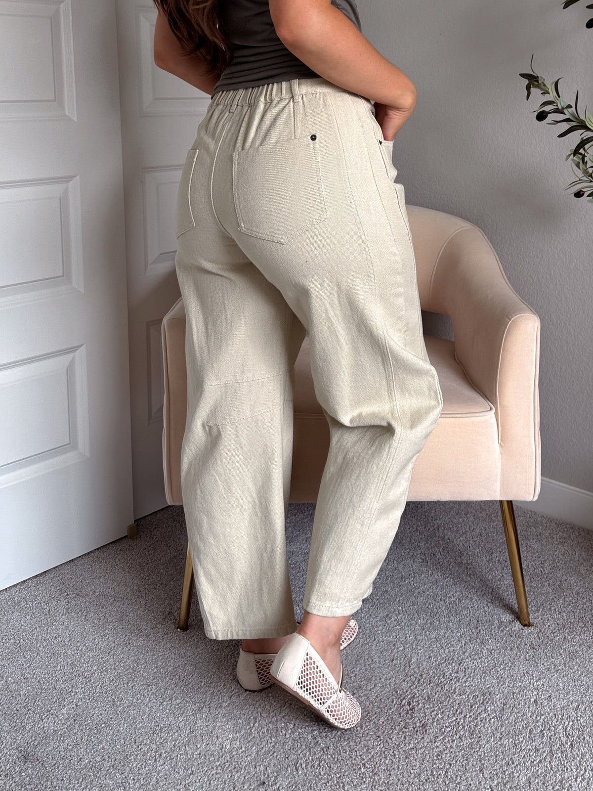 Frankie Mid Rise Cotton Barrel Pants (Taupe)