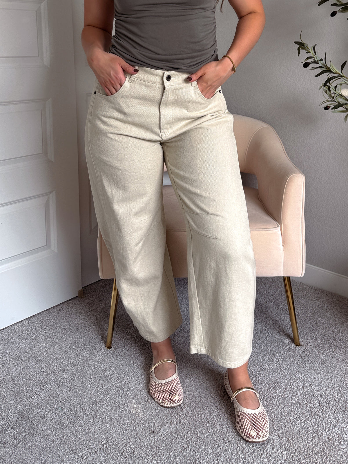 Frankie Mid Rise Cotton Barrel Pants (Taupe)