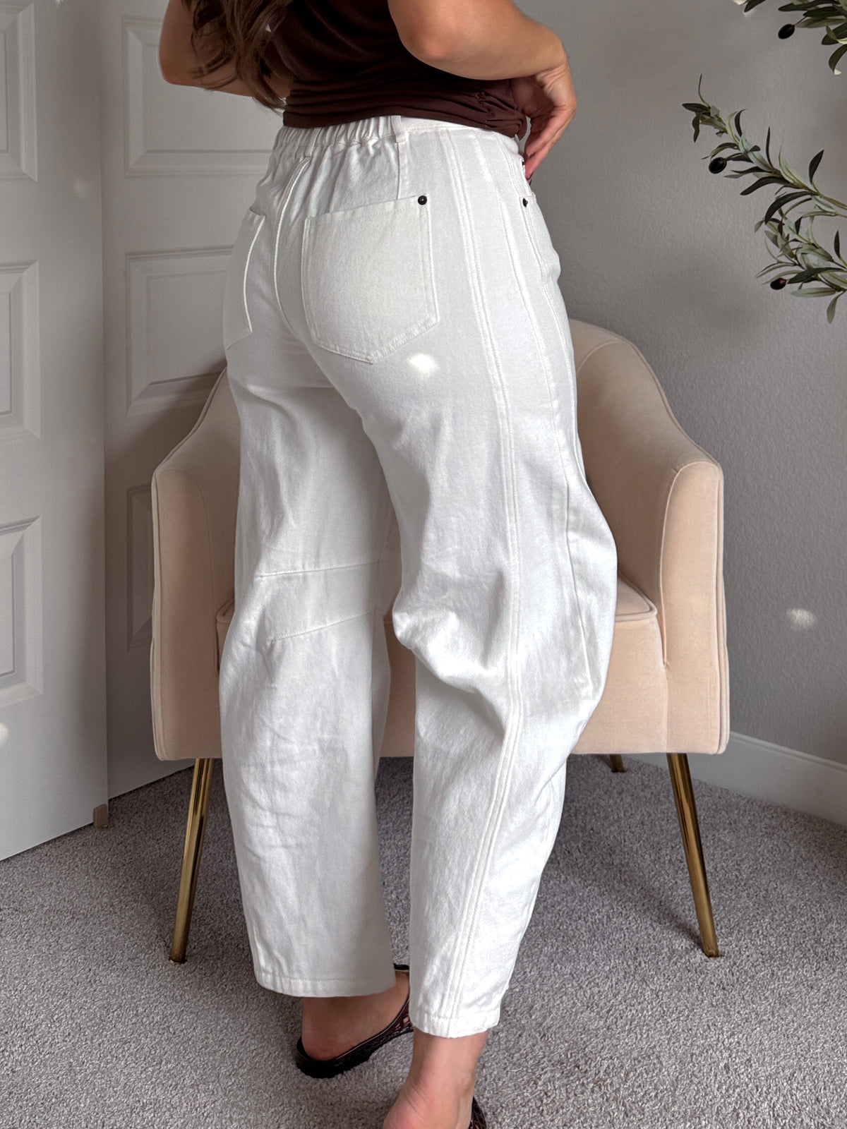 Frankie Mid Rise Cotton Barrel Pants (White)