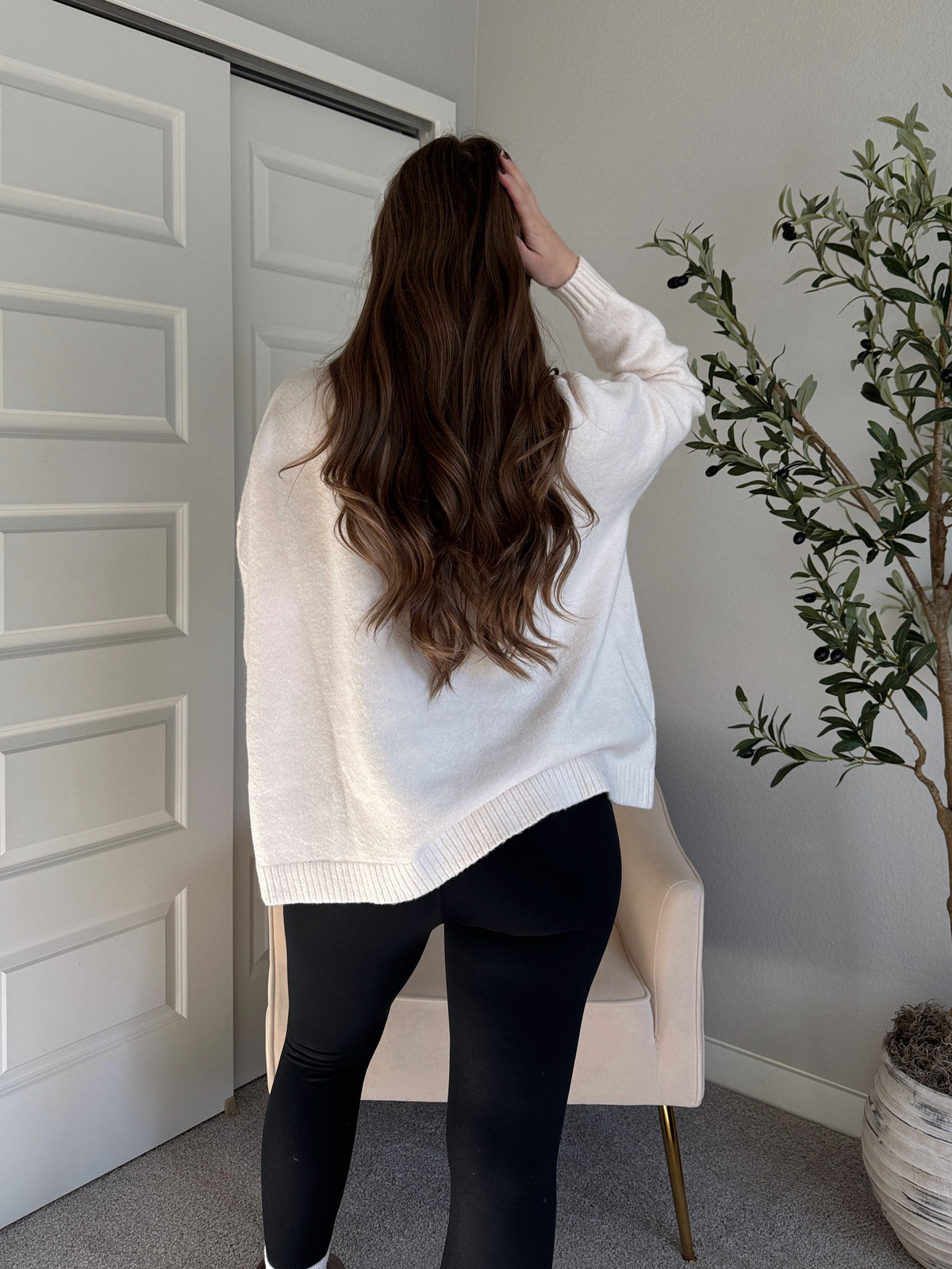 Frost Haven Oversized Turtleneck Sweater (Cream)