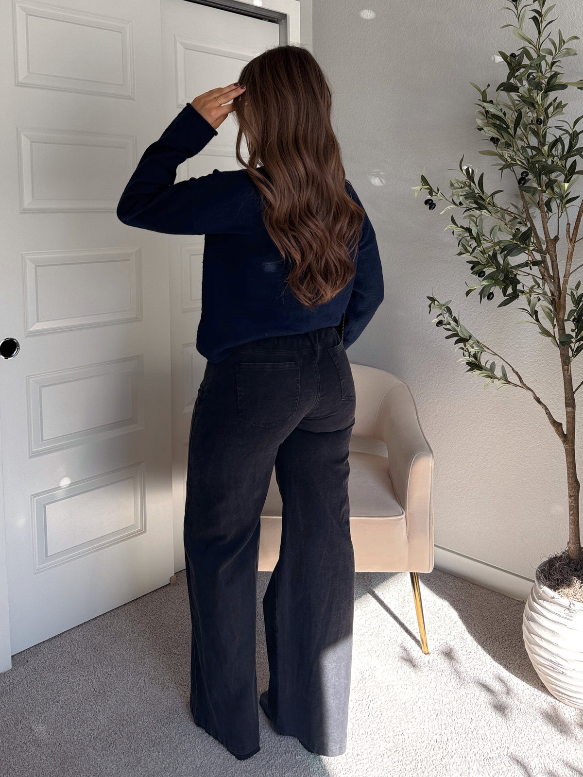 Hannah Lightweight Button Down Cardigan (Navy)