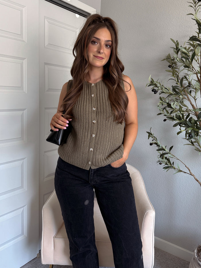 Harrison Textured Button Up Sweater Vest (Olive)