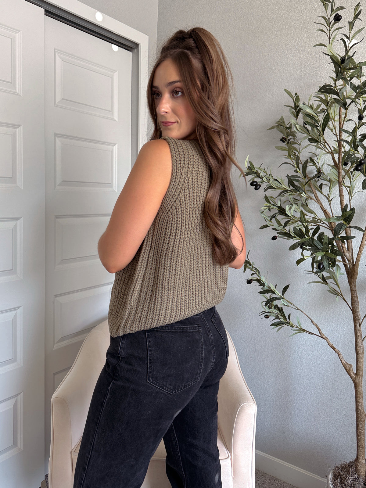 Harrison Textured Button Up Sweater Vest (Olive)