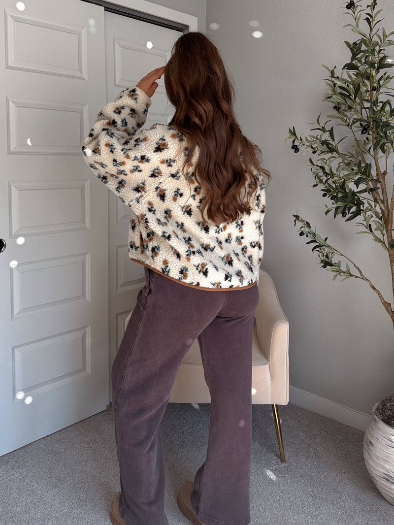 Harvest Floral Print Button Up Fleece Jacket (Cream/Khaki)