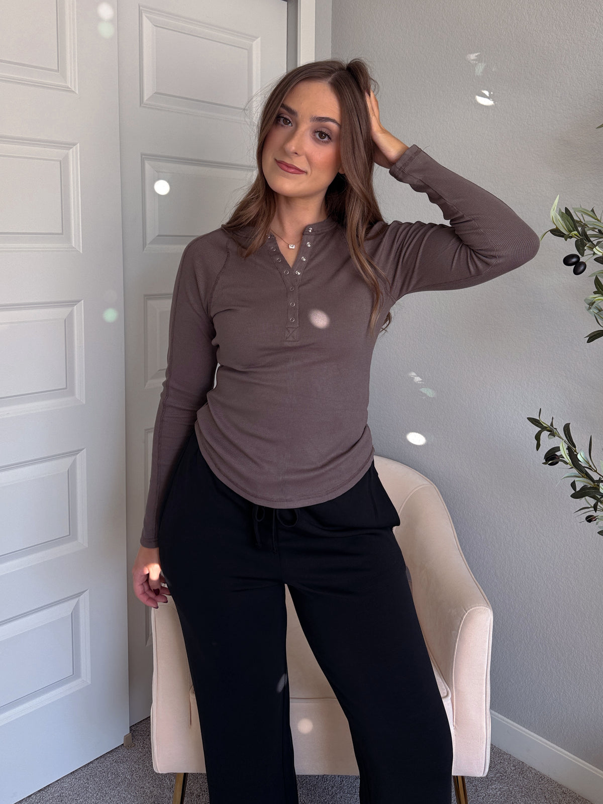 Hayes Long Sleeve Micro-Ribbed Henley Top (Truffle)