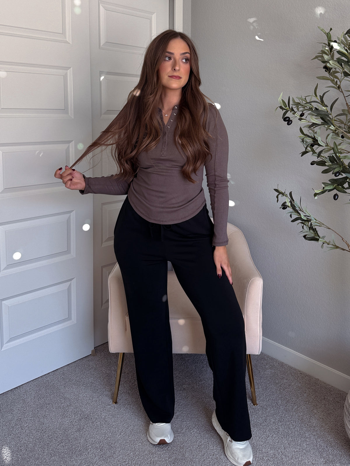 Hayes Long Sleeve Micro-Ribbed Henley Top (Truffle)