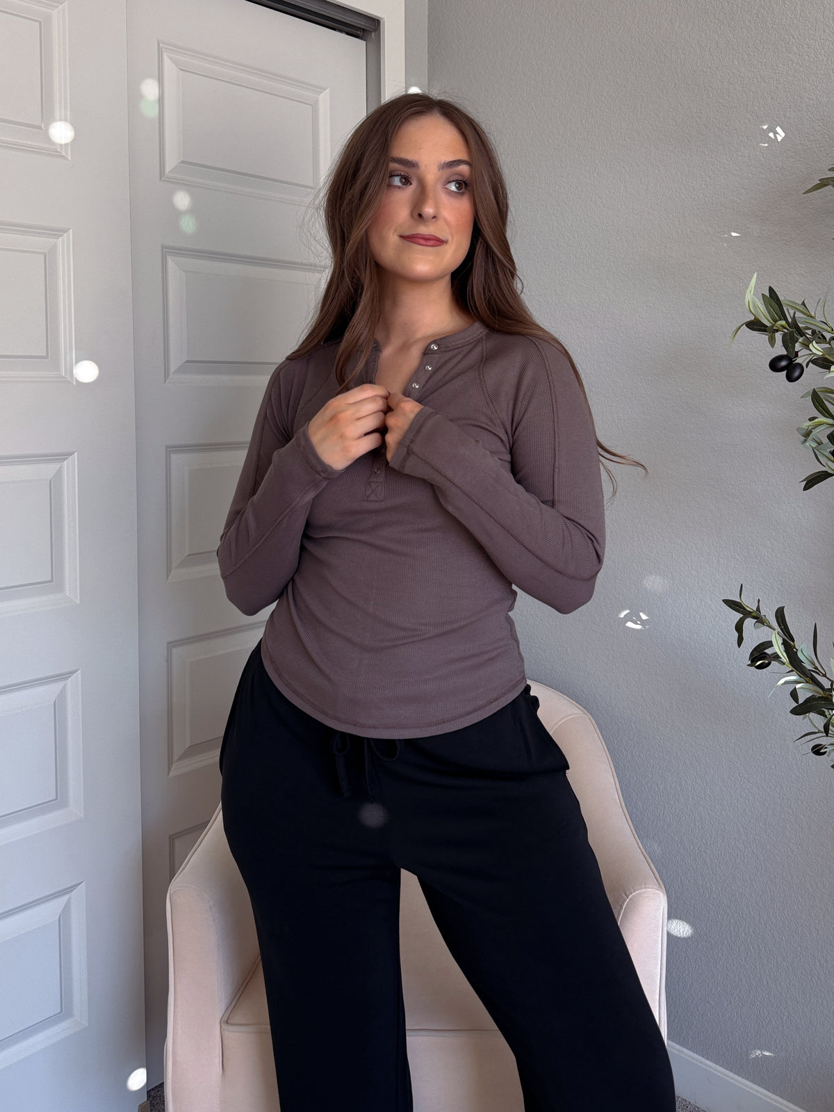 Hayes Long Sleeve Micro-Ribbed Henley Top (Truffle)