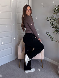 Hayes Long Sleeve Micro-Ribbed Henley Top (Truffle)