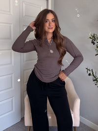 Hayes Long Sleeve Micro-Ribbed Henley Top (Truffle)