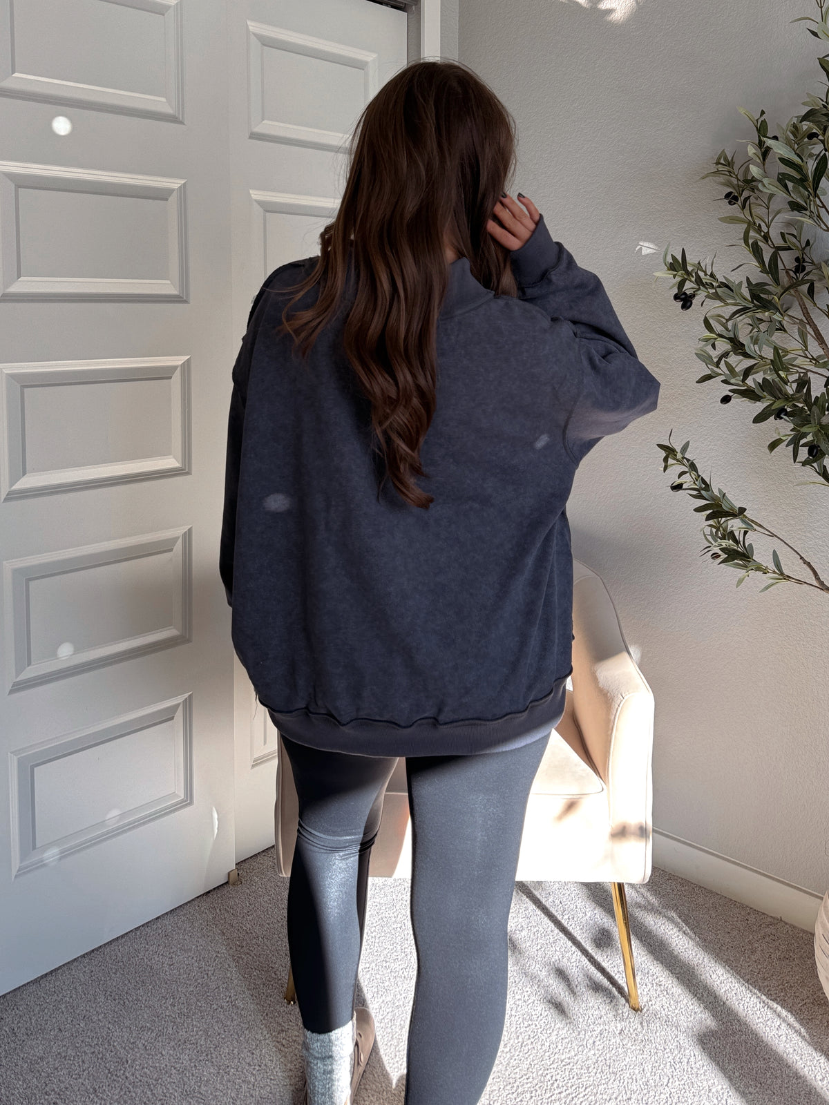 Jamie Vintage Wash Oversized Mock Neck Pullover (Charcoal)