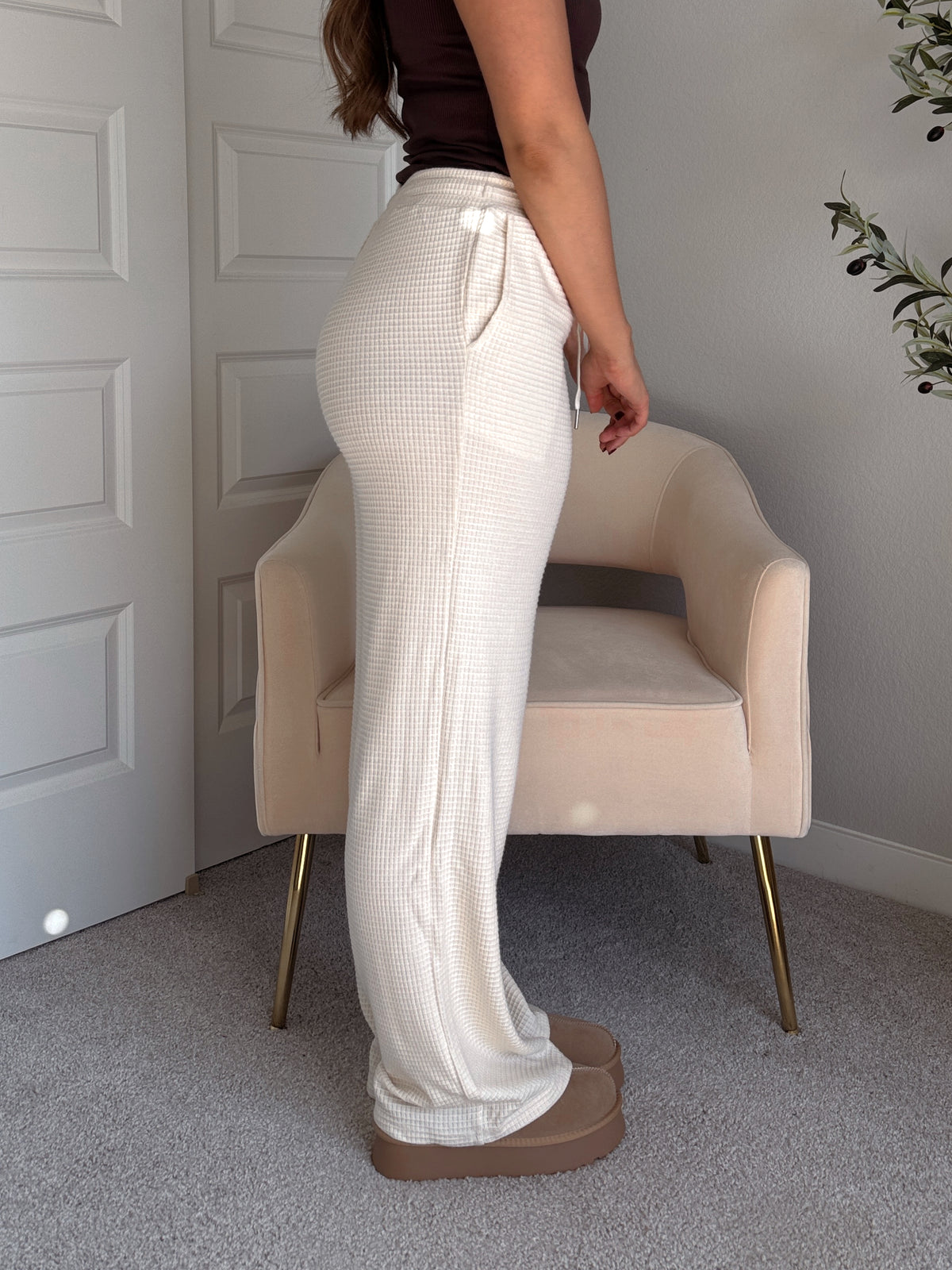 Jones Waffle Knit Elastic Waist Wide Leg Pants (Cream)