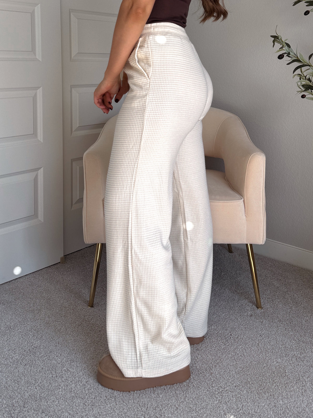 Jones Waffle Knit Elastic Waist Wide Leg Pants (Cream)