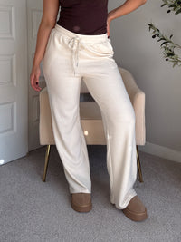 Jones Waffle Knit Elastic Waist Wide Leg Pants (Cream)