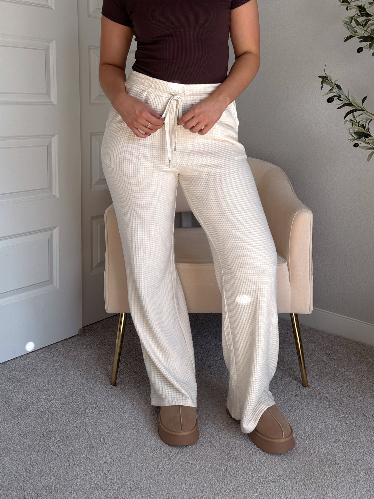 Jones Waffle Knit Elastic Waist Wide Leg Pants (Cream)