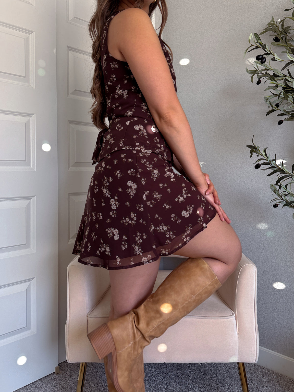 Lea Floral A-Line Elastic Waist Mini Skirt (Brown)