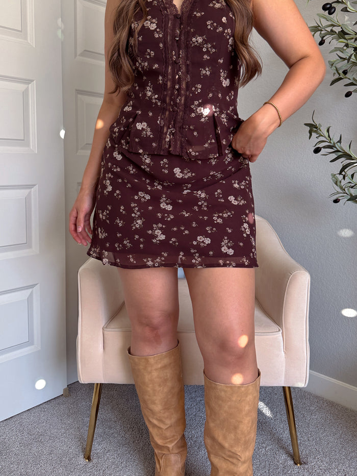 Lea Floral A-Line Elastic Waist Mini Skirt (Brown)